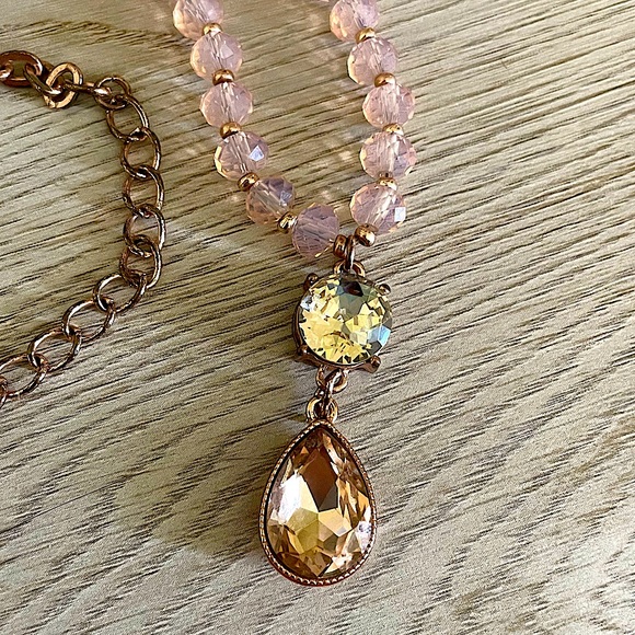 • Stunning Gem Necklace • - Picture 3 of 11